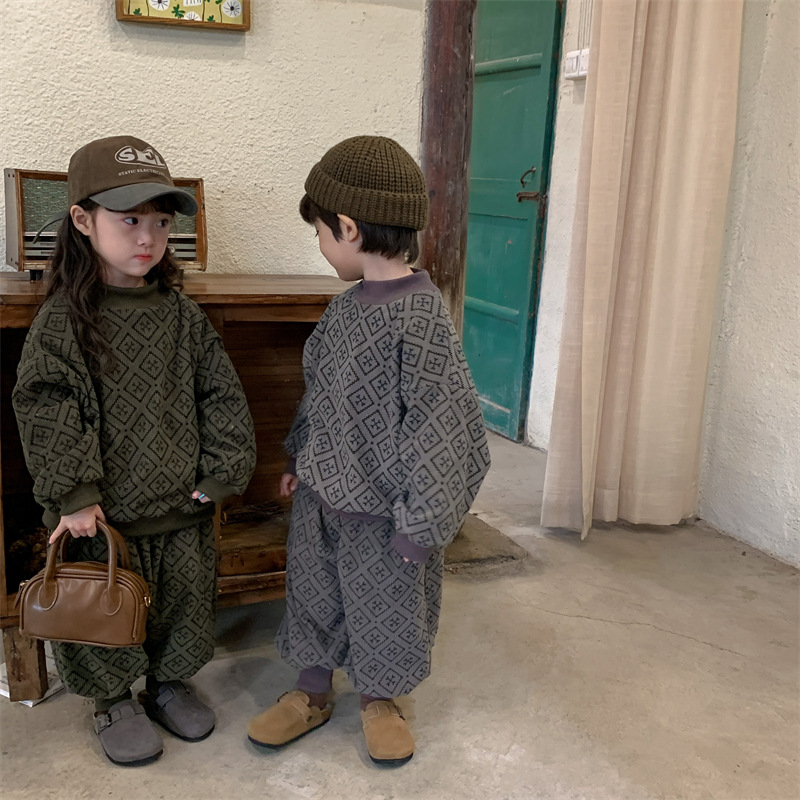 Suéter de pana de felpa para niños y niñas, conjunto de pantalones bombachos gruesos de dos piezas, invierno, 2023_voghion.com