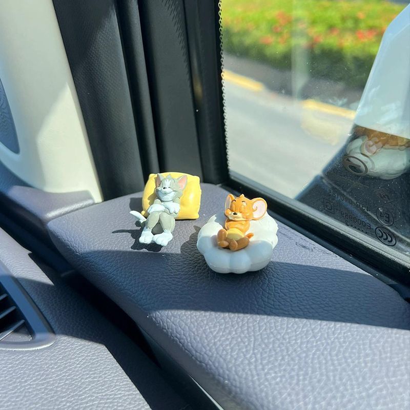 装飾品トムとジェリーのデスクトップ車の装飾品かわいい装飾品人形ジェリーカートゥーントム送料無料|undefined