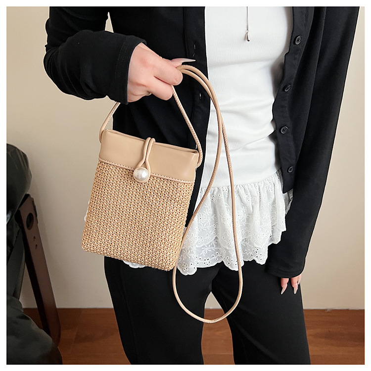 Retro patchwork woven mobile phone bag for women 2025 new summer fashion commuting single-shoulder crossbody pearl bucket bag undefined