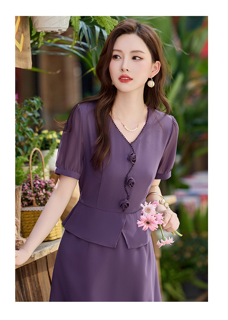 Đầm maxi nữ cổ V phối ren hoa hồng, tay ngắn, thiết kế giả hai lớp, cài khuy vải — tím hoa cà, Xanh lông mòng đen chi tiết 15