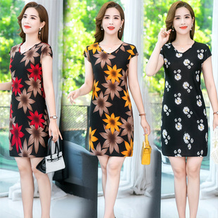 �羳�ļ������B��ȹ�W��Ů�b������|�@���黨V�I���L�����ȹ