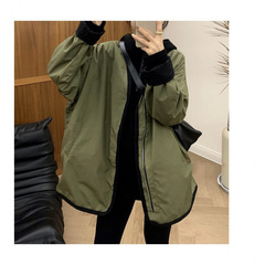 逆の二面にジッパーを着ている服のコートの女性2024冬の高級感はファッションの薄い綿の服のファッションに合わせている