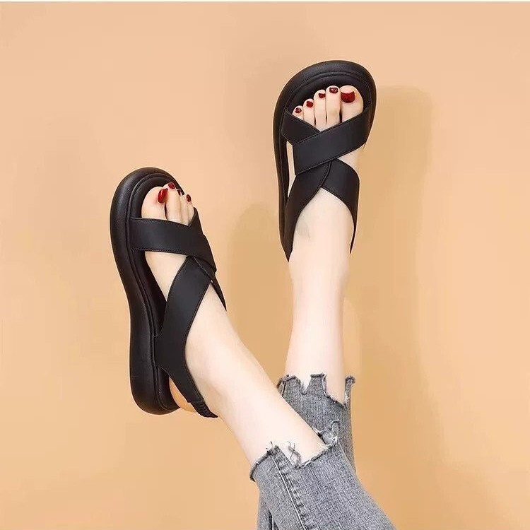 Popular flat Roman women's sandals 2026 summer new versatile breathable casual comfortable soft-soled slip-on beach shoes Popular flat Roman women's sandals 2026 summer new versatile breathable casual comfortable soft-soled slip-on beach shoes