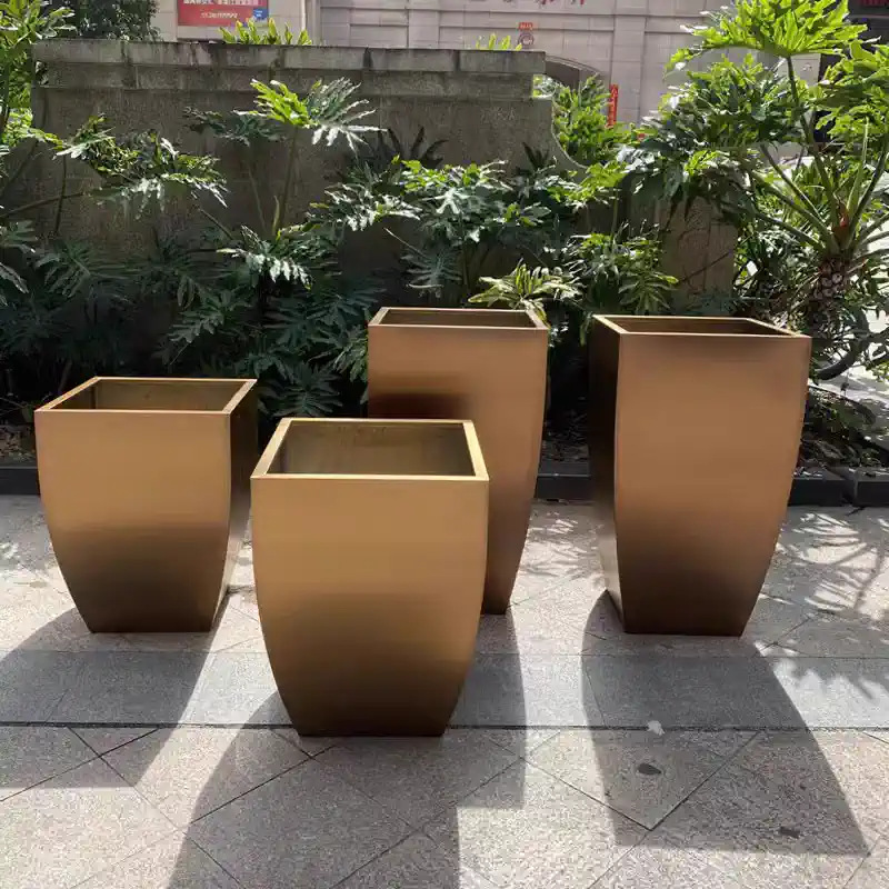 Caja de flores de balcón combinación de maceta de acero inoxidable terraza caja de plantación de tarjetas de escalones barandilla diseño gratuito caja de flores exclusiva