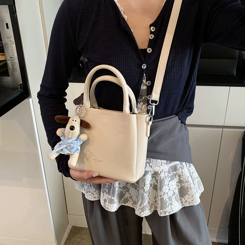 Handheld basket, shoulder bag, fashionable capacious one-shoulder bag, city style