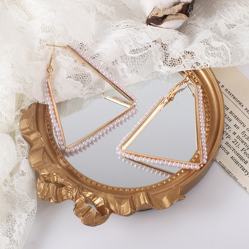 4g Weight Earrings Classification Wedding, Travel Occasion Women'S Gender Gold Color Fashion Geometric Triangle Pearl Alloy Earrings Wholesale 1