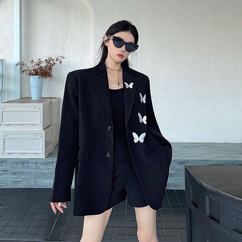 Butterfly Embroidered Black Blazer for Women, New Spring/Autumn Style, Unique Embroidery Design, Petite-Friendly Trendy Suit Jacket Butterfly Embroidered Black Blazer for Women, New Spring/Autumn Style, Unique Embroidery Design, Petite-Friendly Trendy Suit Jacket