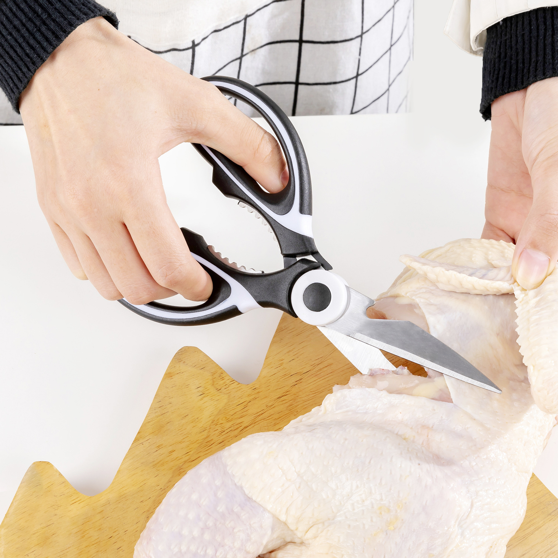 Factory Direct Supply Panda Pattern Stainless Steel Kitchen Chicken Bone Shears Food Knife Household Sharp Multi-functional Big Scissors