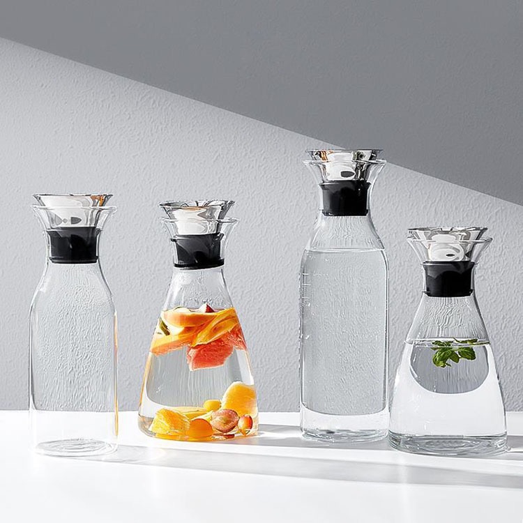 Botella de agua fría de vidrio con alto contenido de borosilicato Botella de agua fría danesa Bola de jugo de estilo occidental para el hogar Bola de agua fría para la oficina