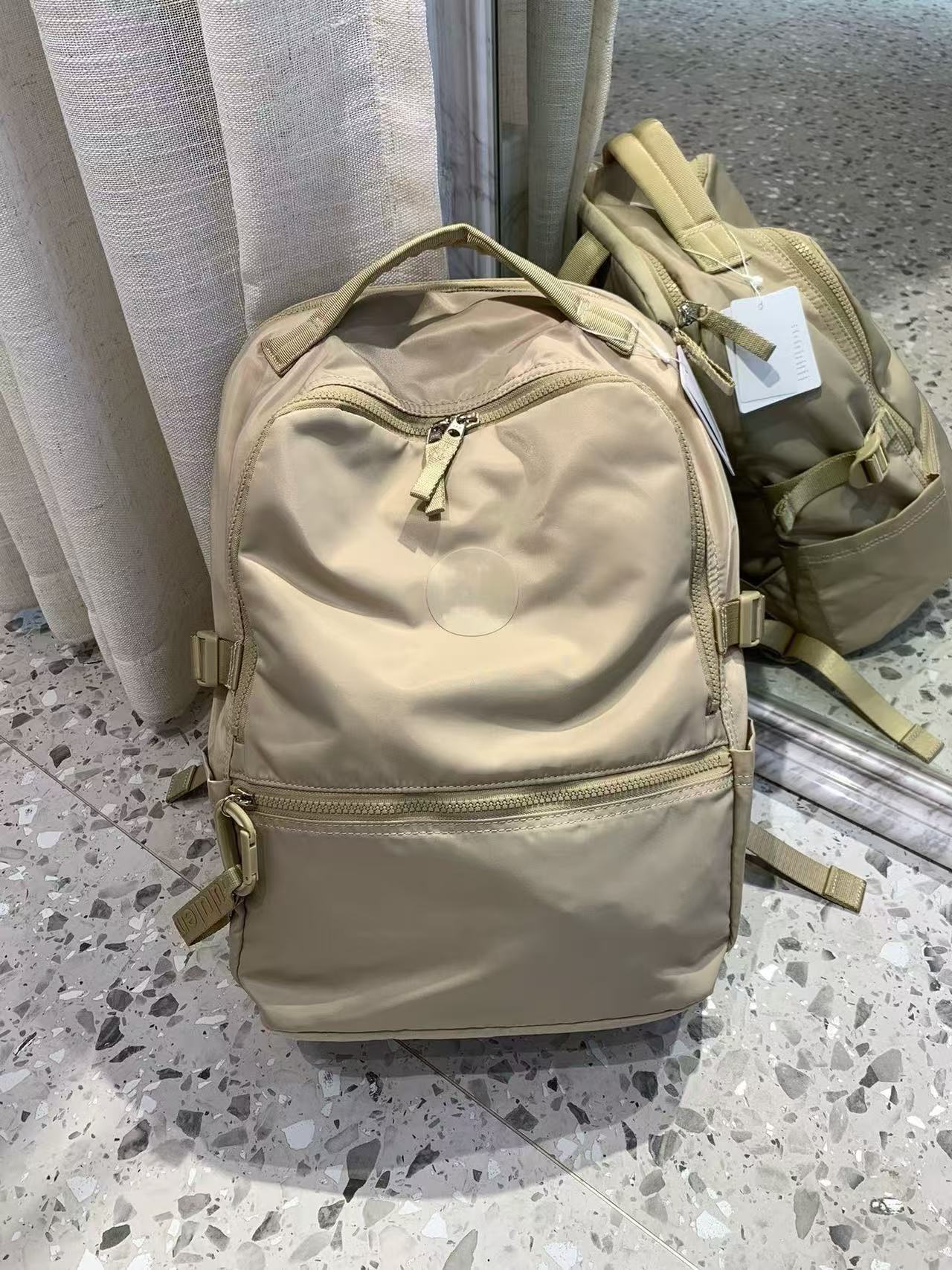 22L 카키