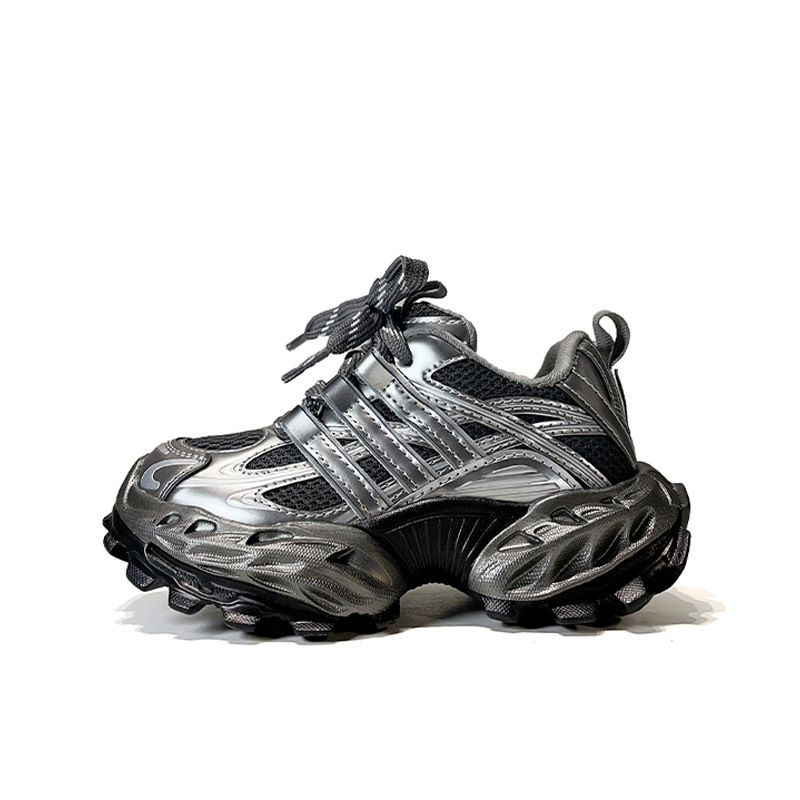 Zapatos de dos redes para niñas ventilados 2025 primavera nuevos zapatos de correr para niños cordones zapatos casuales antideslizantes para niños mayores