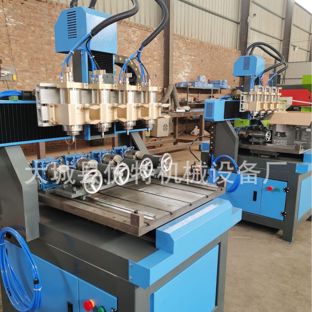 6060 立体四轴四联动红木小件雕刻机 木梳按摩梳工艺品数控雕刻机