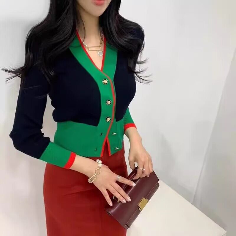2024 Autumn and Winter New Korean Chic Contrasting Color Elegant V Neck Knitwear Women's Fashion Cardigan Slimming Look Top