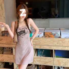 【辣妹与猫】设计感连衣裙女纯欲包臀修身性感内搭打底裙白色开衫