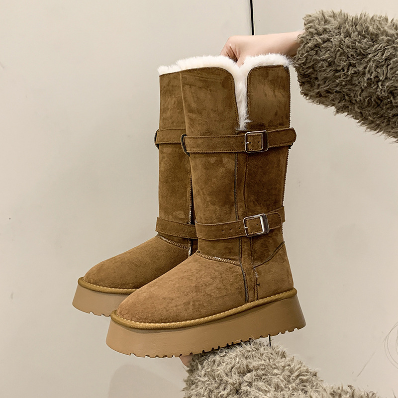 Una solapa de lana de lana de lana de caballo dos botas de altura de botas de algodón de nieve botas de cinturón de rodilla botas de cinturón de cinturón de rodilla del noreste