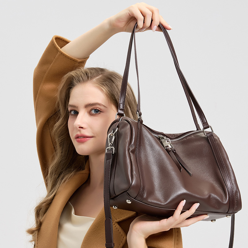 Cowhide Leather Bag Women's Underarm Bag 2026 New Trendy Boston Bowling Bag Large Capacity Practical Tote Bag