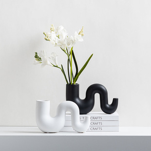 Casual Modern Wave Flower Vessel Scandinavian Ceramic Ornaments Flower Arrangement Model Room Bedroom Living Room Sales Department Decorations
