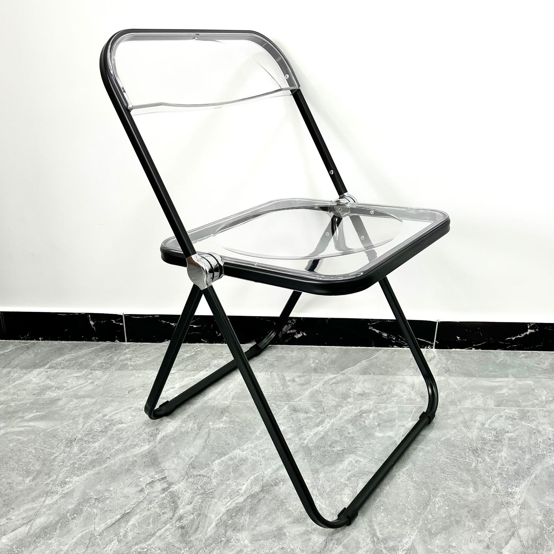 블랙 프레임 투명