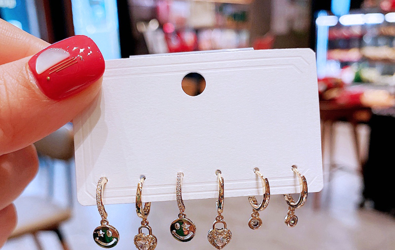 Koreanischer Zirkon Mit Mikro-intarsien Smiley Liebesschloss Personalisierte Mode Ohrringe display picture 3