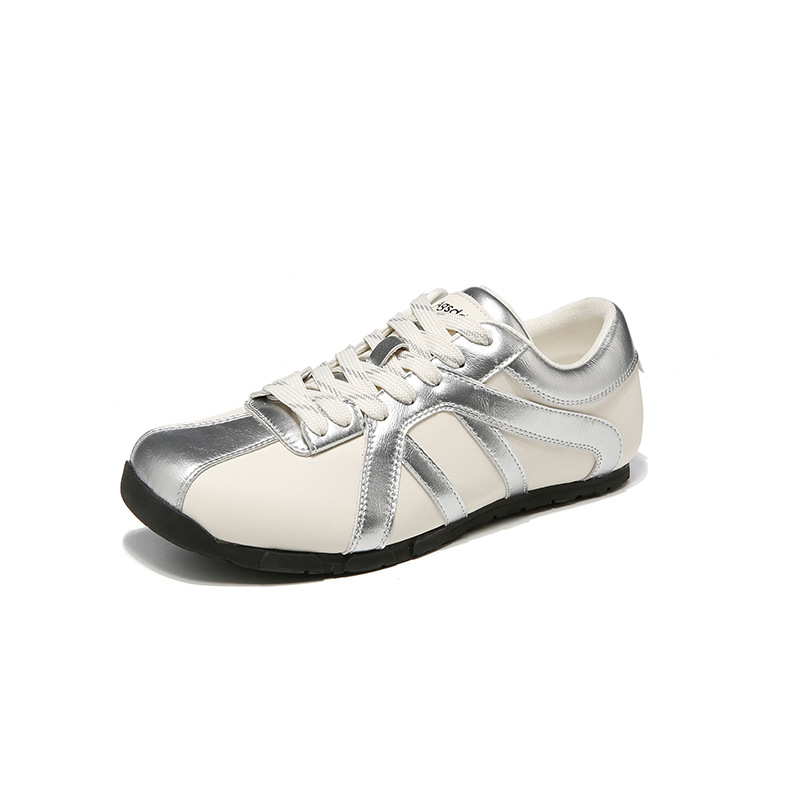 Zapatos de entrenamiento de plata de Augu Shi Deng para mujeres 2025 nuevo otoño ligero Agan skate zapatos deportivos retro con suela plana