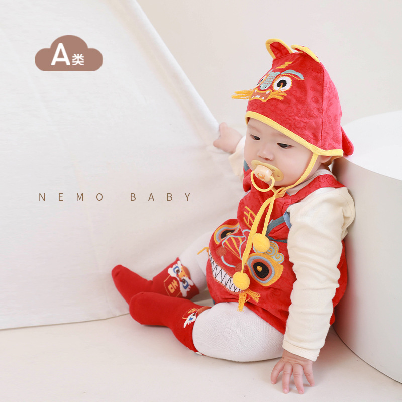 2023 invierno nuevo bebé recién nacido calcetines engrosados bebé caliente un mes de edad cien días de edad rojo Año Nuevo Calcetines