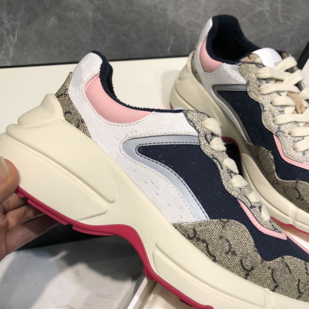 5AF1D235B3CF44D7A416C4C072D225