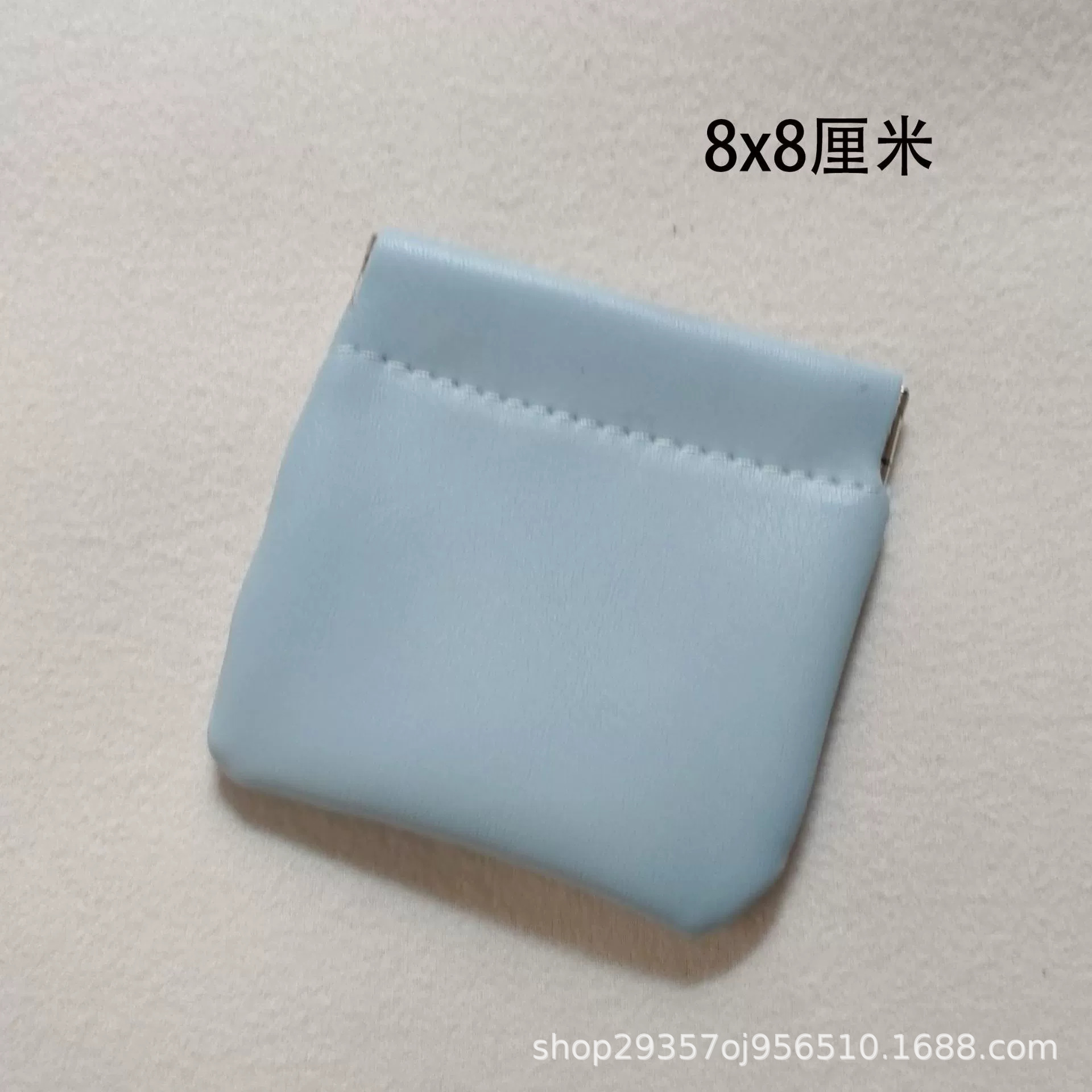큰 하늘색