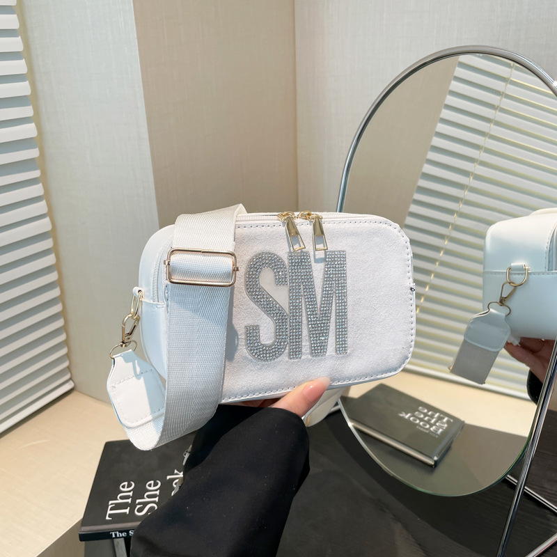 Moda personalizada, tendencia, bolso de mujer, ocio, todo fósforo, letra de nicho, bolso cuadrado pequeño, correa ancha, bolso de mensajero de un solo hombro popular