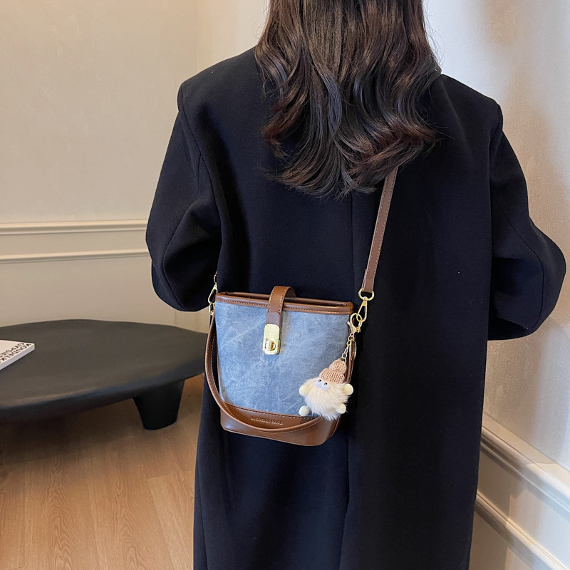 블루 벨트 펜던트