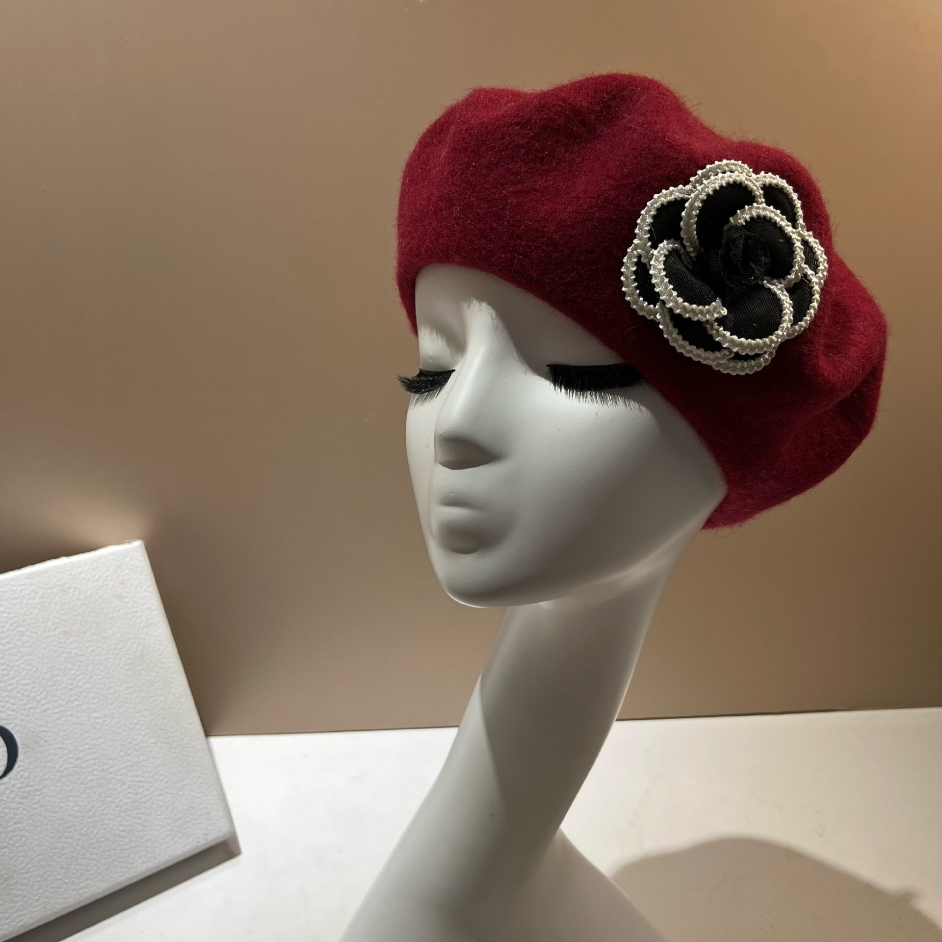 امرأة أنيق حلو اللون الصامد زهور إفيلس قبعة البيريه display picture 3