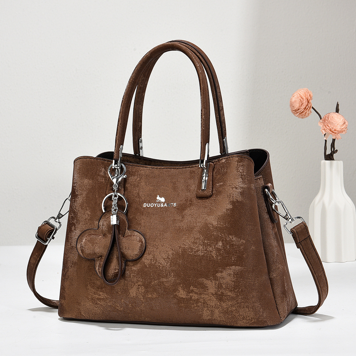 Bolso femenino transfronterizo 2025 nuevo estilo de moda europea y americana retro bolso de mensajero de hombro al por mayor