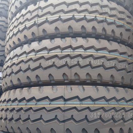 315/80R22.5 old three-line semi-trailer all-steel crane wear-resistant 20-ply brand new vacuum genuine tire