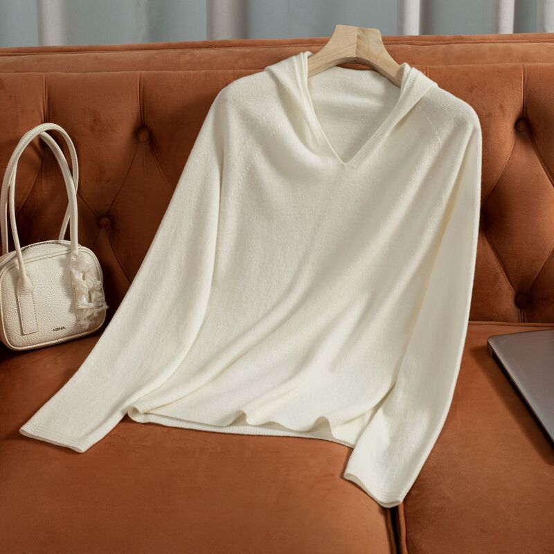 【Hengjia Hj】Seamless Lace Hooded Wool Sweater for Women, Versatile Slim-Fit Simple Top, Fine Wool, Elegant for Commuting