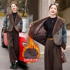 洋气小个子羊羔毛牛仔拼接羽绒服女2024年冬季新款白鸭绒内胆外套