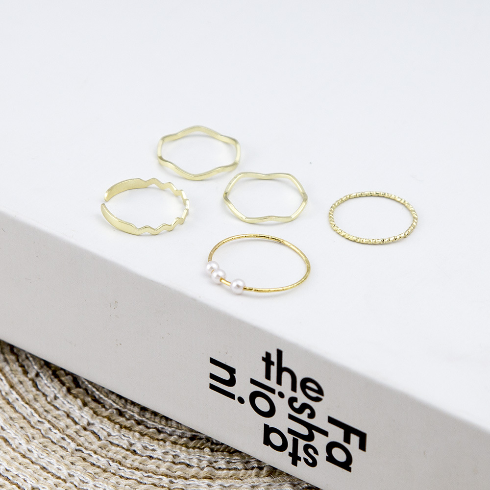 Simple Pearl Fashion Rings Five-piece Set display picture 6