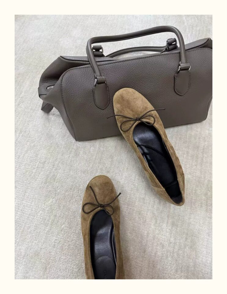 Giày búp bê Mary Jane da lộn mũi tròn đính nơ gót thô thấp — Khaki (da lộn), Màu nâu (da lộn), Màu đen (da) chi tiết 15