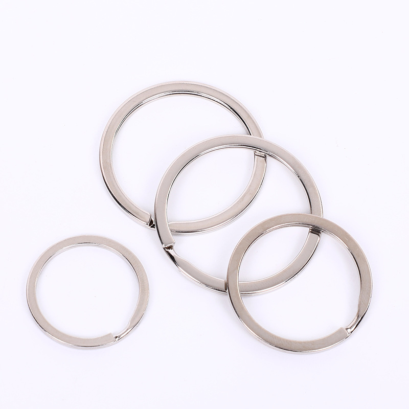 Mayorista llavero plano de metal diy accesorios colgantes anillo plano de doble conexión anillo llavero urbano simple