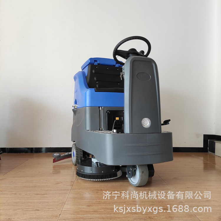 供应大型驾驶式洗地机 工厂双刷全自动洗地车 工业物业擦地拖地机