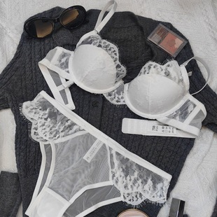 New French Lace Thin Large Bust Minimizing Bra Set for Women with Underwire, Anti-Sagging, Sexy Bra Set for Summer