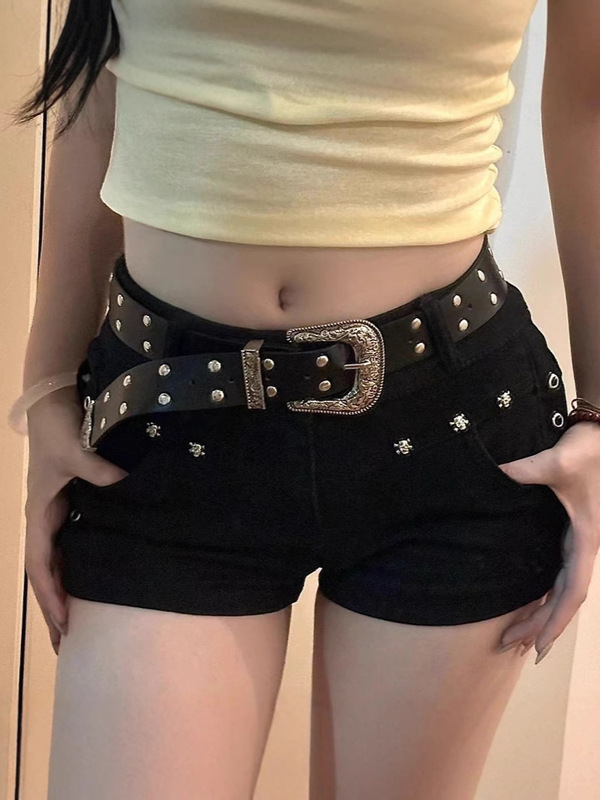 New Style Rivet Shorts with Low American-Style Waistband, Black 2025 Hot Girl Summer Denim Ultra-Short Shorts, Sexy for Women