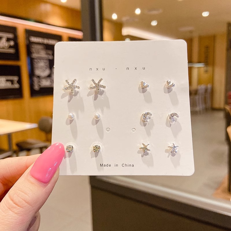 Juego de pendientes 2025 nuevas mujeres de moda simples, compactas, exquisitas, de alta gama, pendientes de celebridades de Internet