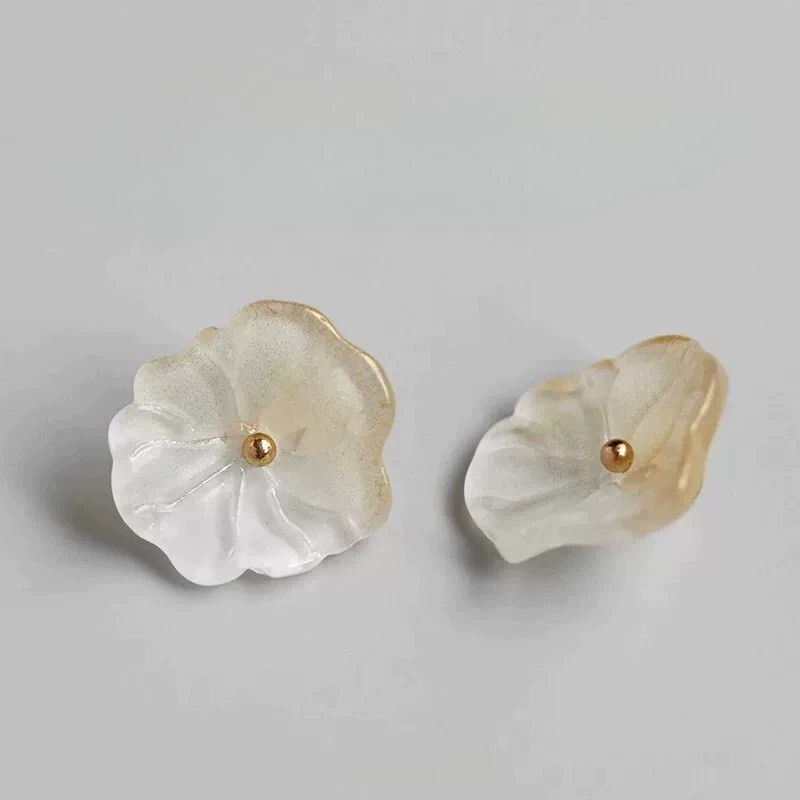 Extra-large floral jade buttons, imitation jade buttons, handmade shirt, sweater, coat decorative resin clothing accessories wholesale Extra-large floral jade buttons, imitation jade buttons, handmade shirt, sweater, coat decorative resin clothing accessories wholesale