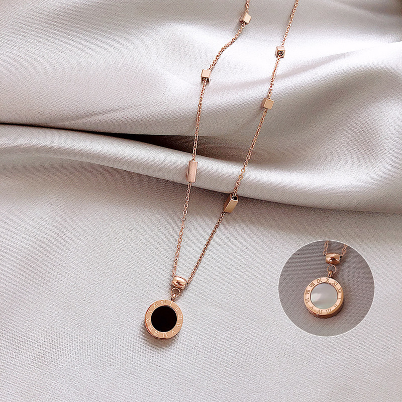 Kleine goldene Ziegelstein-Halskette aus Titanstahl für Damen, leichter Luxus-Nischenstil 2025, hochwertige Schlüsselbeinkette für Pullover,_voghion.com