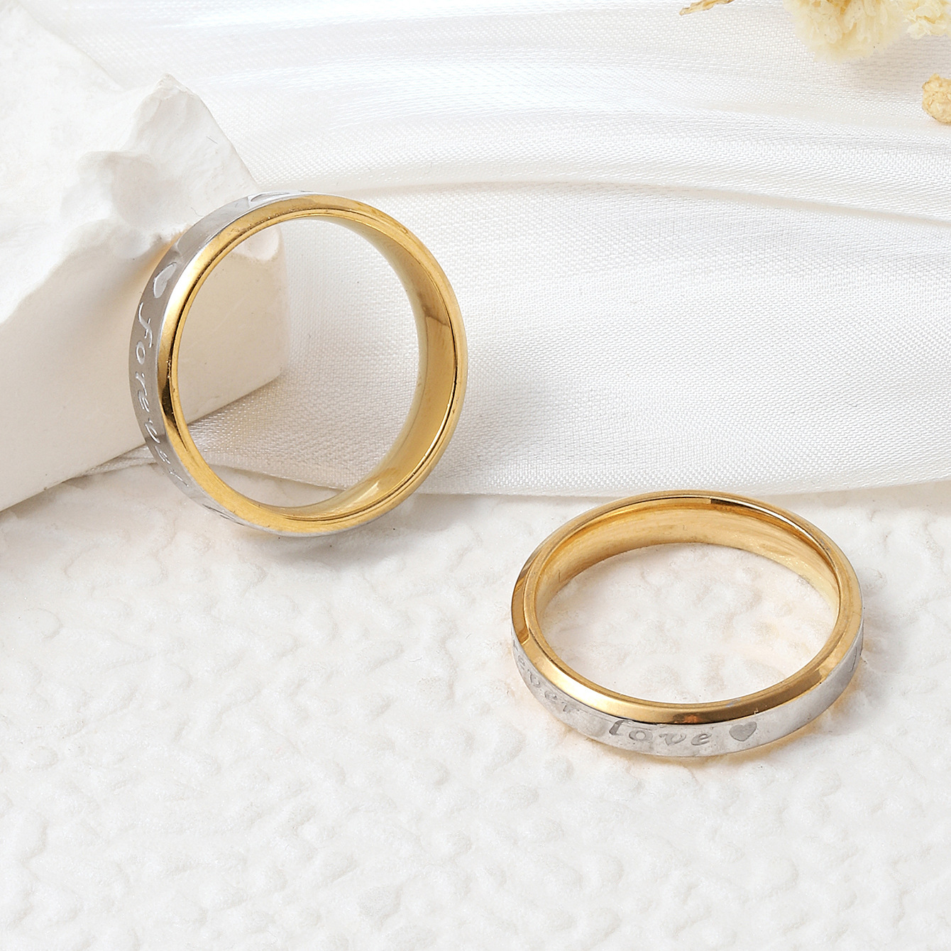 Anillo de acero de titanio transfronterizo femenino Corea del Sur moda para siempre amor pareja anillo corrosión oro joyería de acero inoxidable
