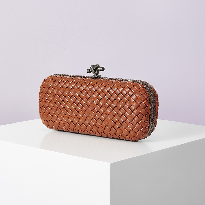 Large# serpentine packing material PU red brown