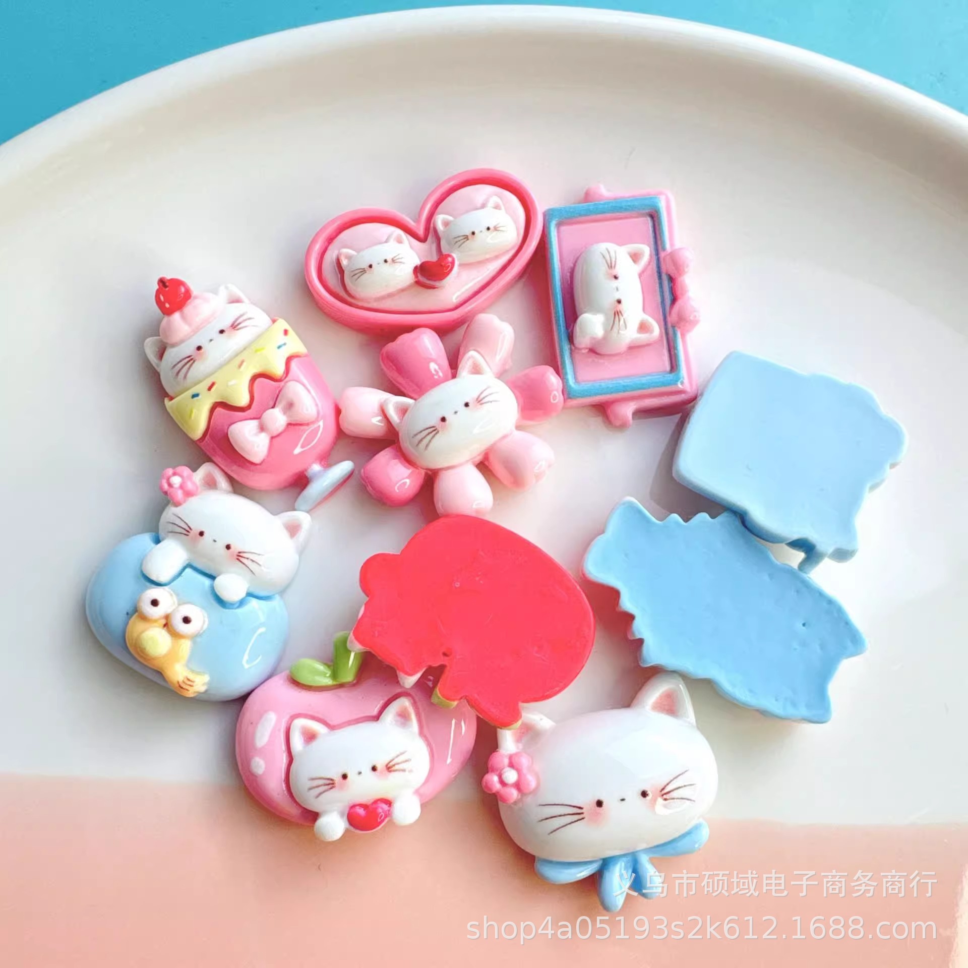 Sweetheart Cartoon Food Play Cat Resin Accessories Cream Gel DIY Hair Accessories Phone Case Refrigerator Sticker Water Cup Shoe Buckle Sticker