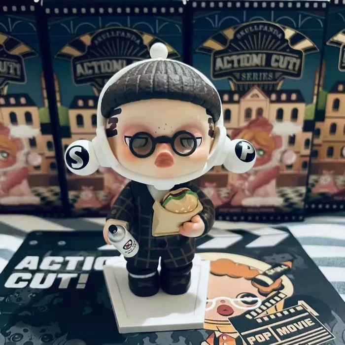 Слепая коробка (POPMART) коллекционные фигурки SKULLPANDA — серия художественных фильмов, чиби, набор из 12 слепых фигурок