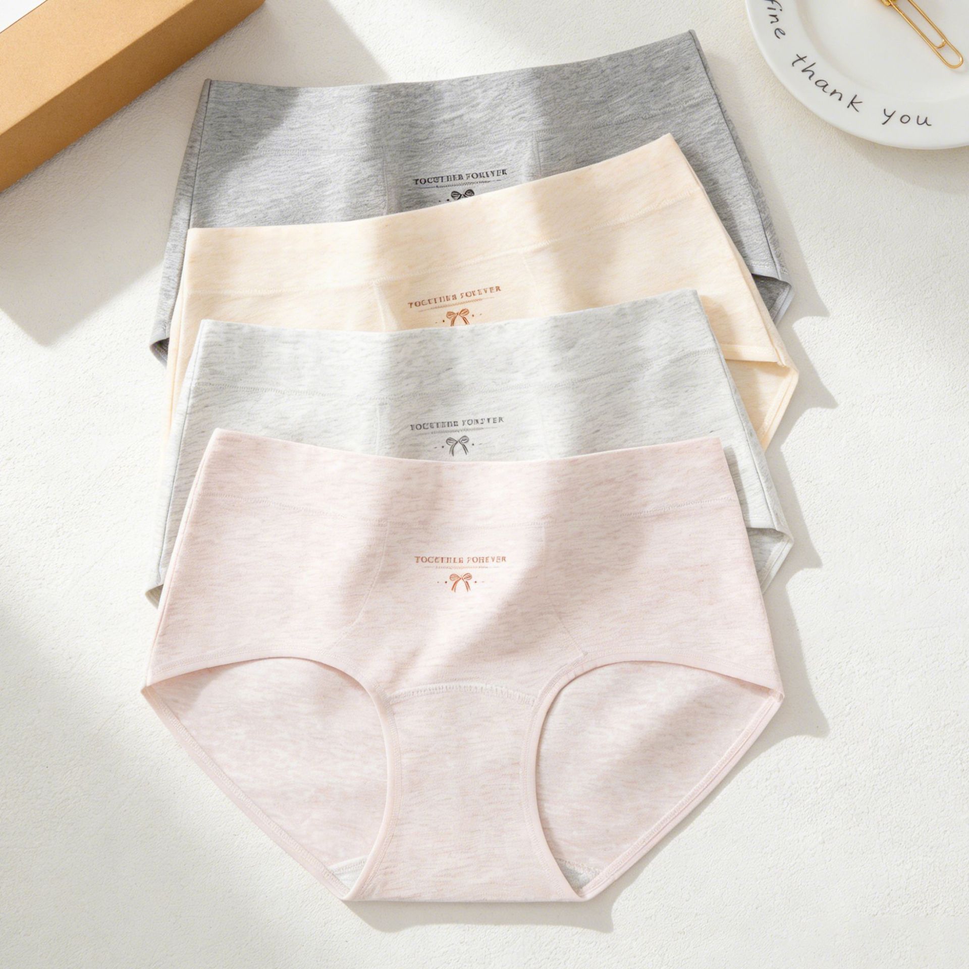 Skin-friendly baby cotton women's underwear, comfortable and breathable cotton briefs, 10A antibacterial and extra-long crotch underwear.