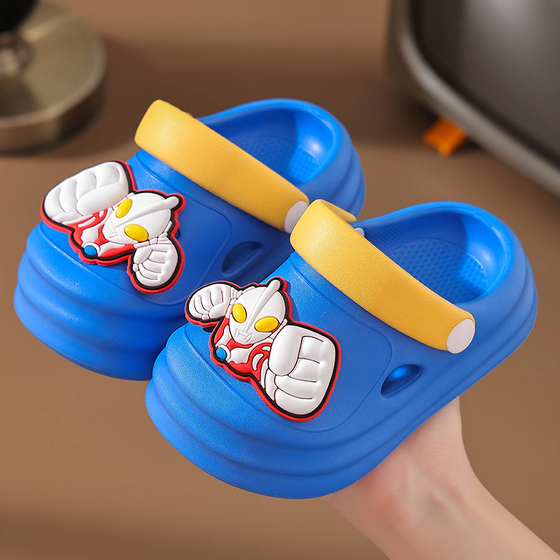 Niños zapatos de agujero lindos dibujos animados princesa niñas zapatillas frías de verano para niños de interior EVA resbaladizo bebé niño