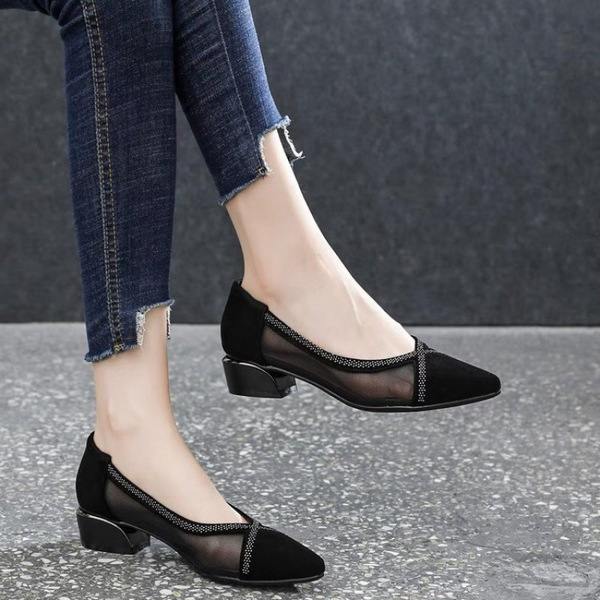 Breathable mesh sandals